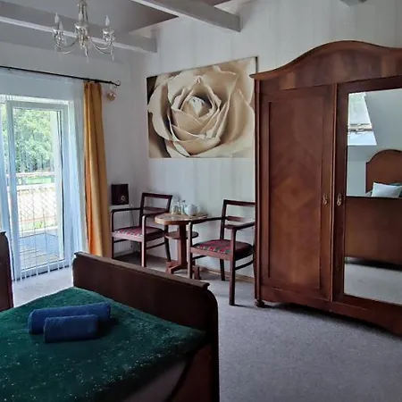 Zielona Roza 农家乐 *